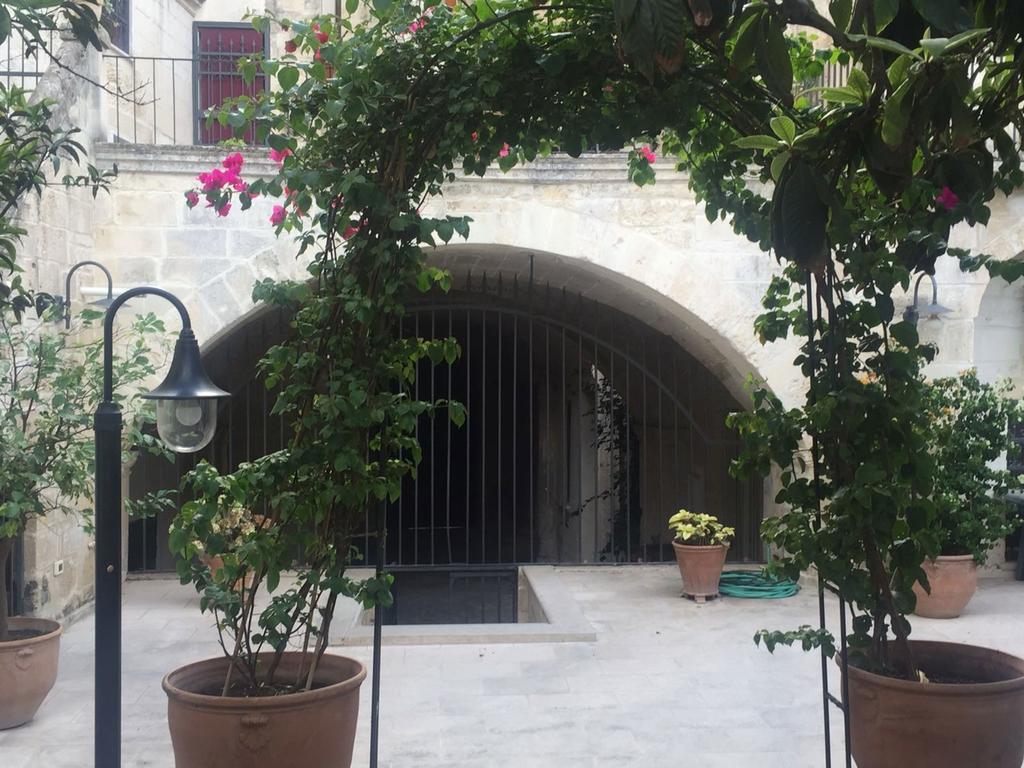 Nonna Jole Bed & Breakfast Lecce Bagian luar foto