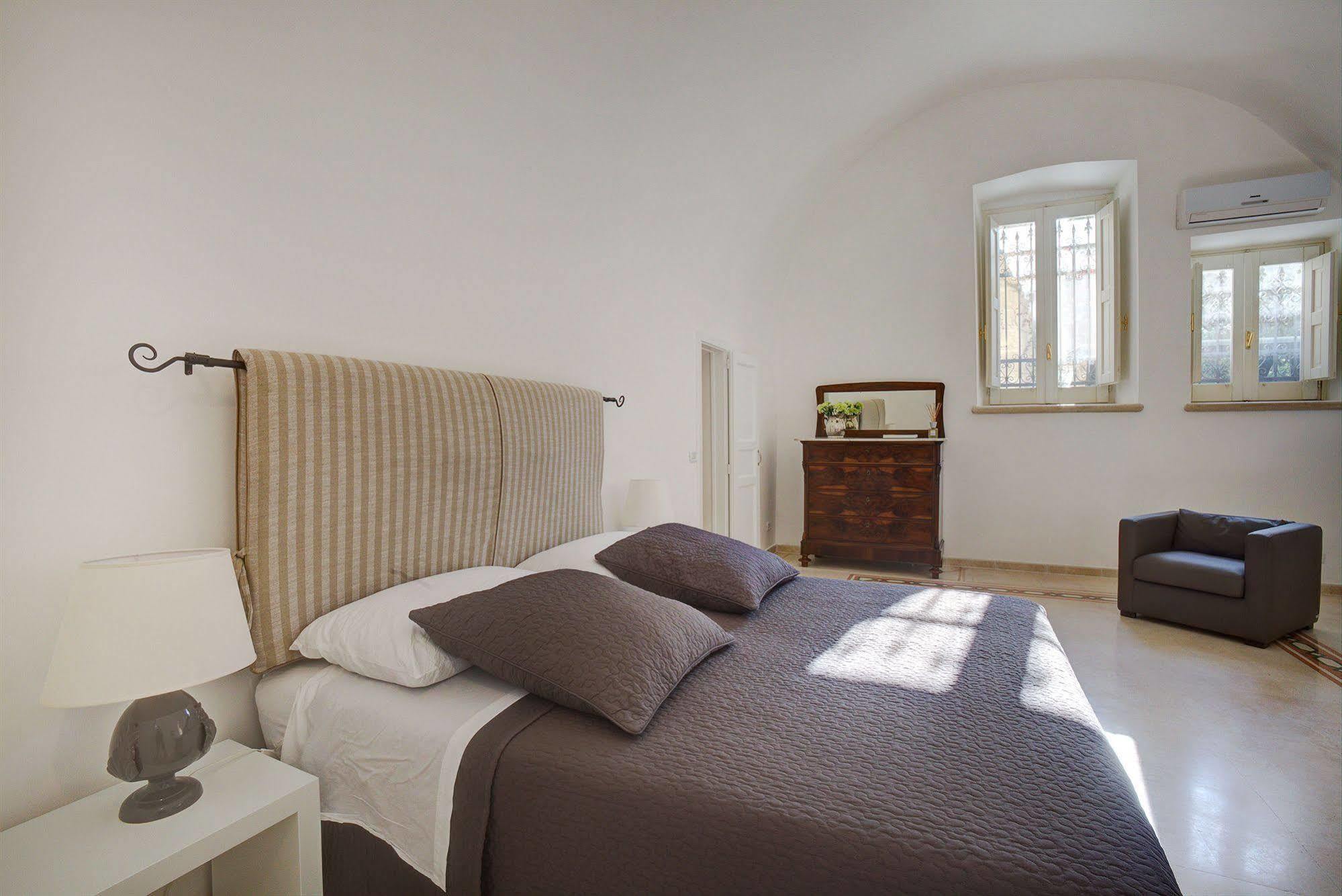 Nonna Jole Bed & Breakfast Lecce Bagian luar foto