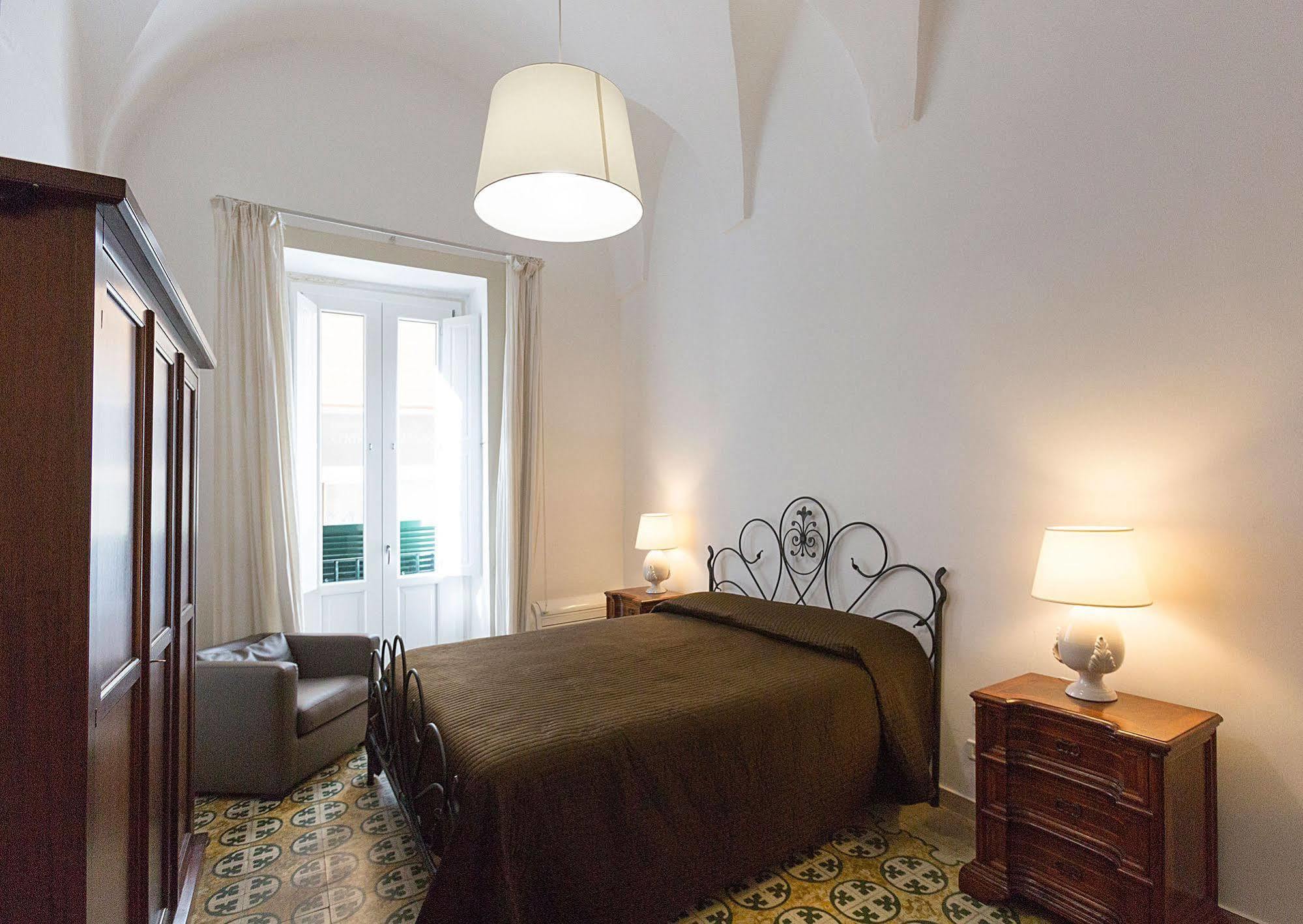 Nonna Jole Bed & Breakfast Lecce Bagian luar foto